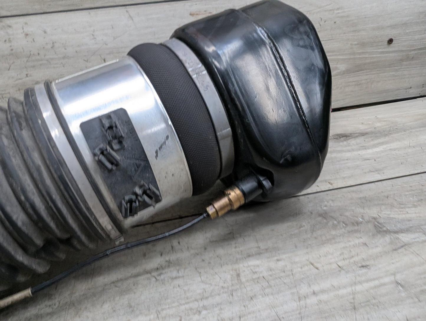 16-22 OEM BMW G11 G12 740iX 745eX 750iX B7 FRONT Right Passenger Air Shock Strut