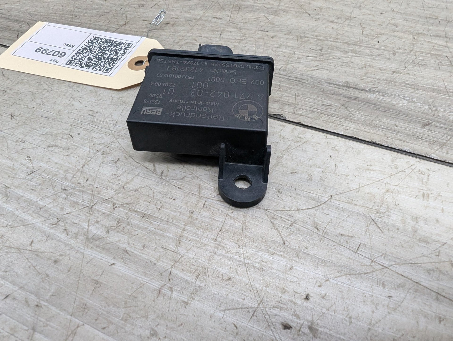 2007-2013 BMW 328i E93 RDC TPMS Tire Pressure Monitoring System Module 6771042