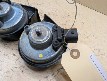 2010-2017 BMW 535i GT xDrive F07 Alarm Horns SET 7279781 OEM