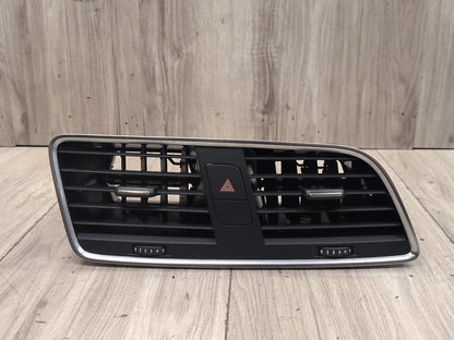 2015-2018 Audi Q3 8U Dashboard Dash Board Middle Center Air Vent 8U1820951C