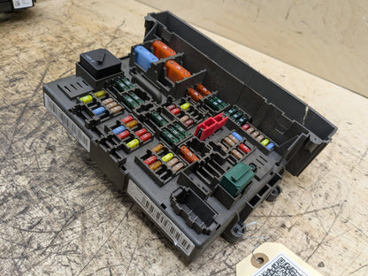2008-2013 BMW 135i E88 Front Power Distribution Fuse Box 9119444 OEM