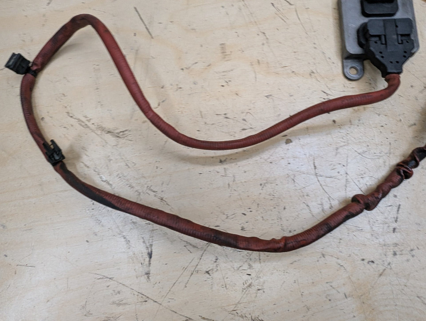 2012-2018 BMW 328i F30 NOX Nitrogen Oxide Sensor 8576471