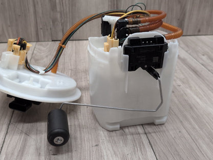 2019 - 2026 BMW X5 G05 Fuel Gas Tank Sending Unit Assembly 9468619 N63B44M3