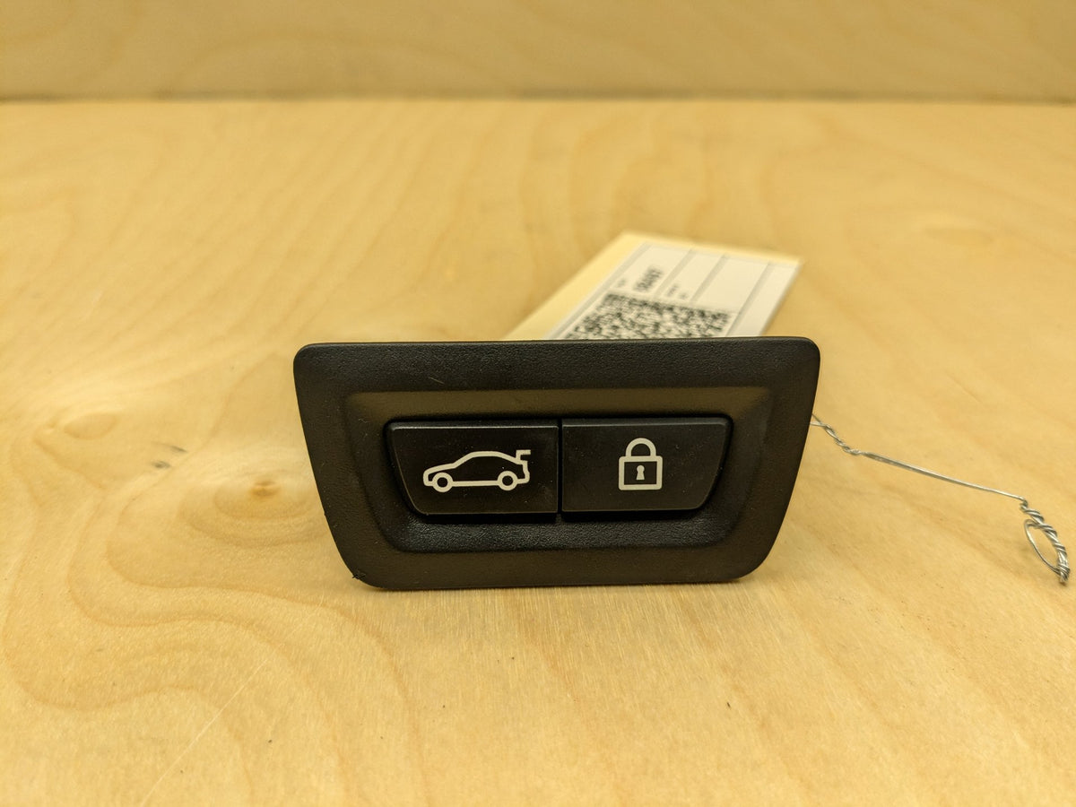 OEM BMW F02 F10 F15 F48 F90 G01 G20 G30 G80 X3 Rear Trunk Lid Center Lock Switch