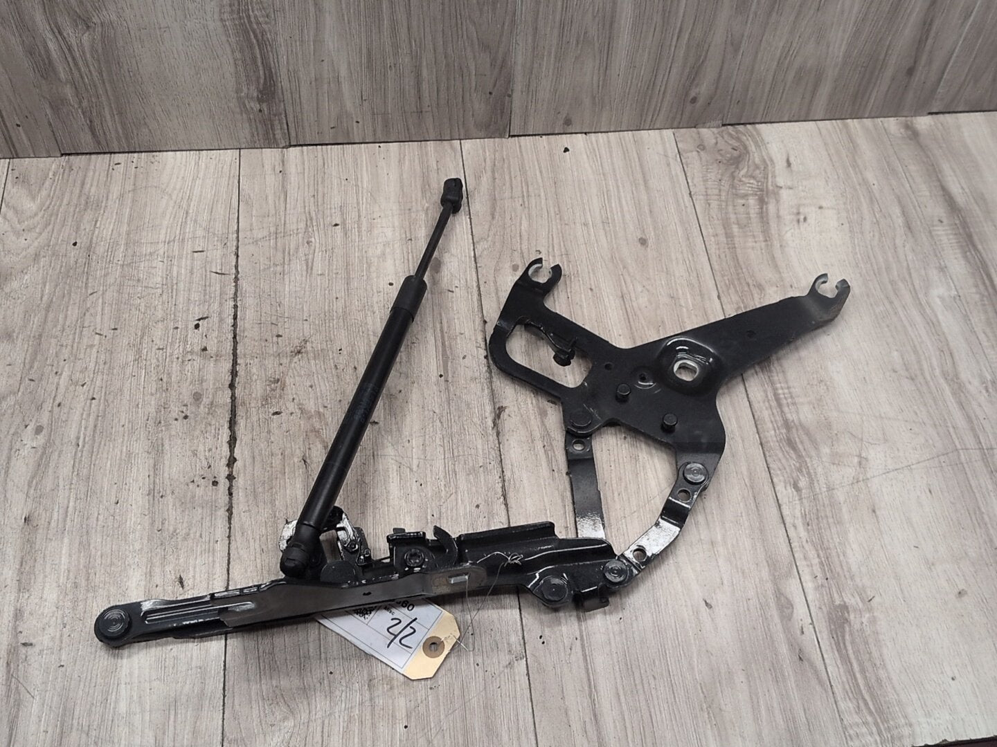 2014 - 2018 BMW X5 F85 Hood Bonnet Hinges SET 7294530 S63B44T2