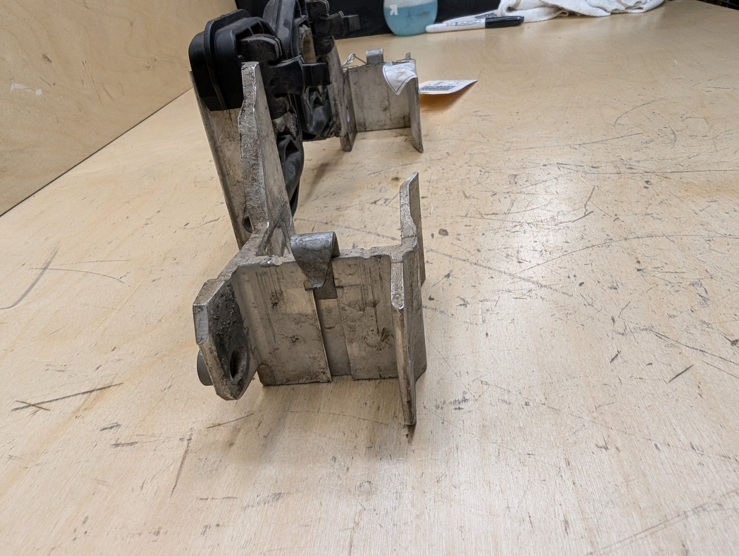 OEM BMW F22 F23 F30 F32 F33 F36 Left Right Radiator Carrier Support Bracket SET