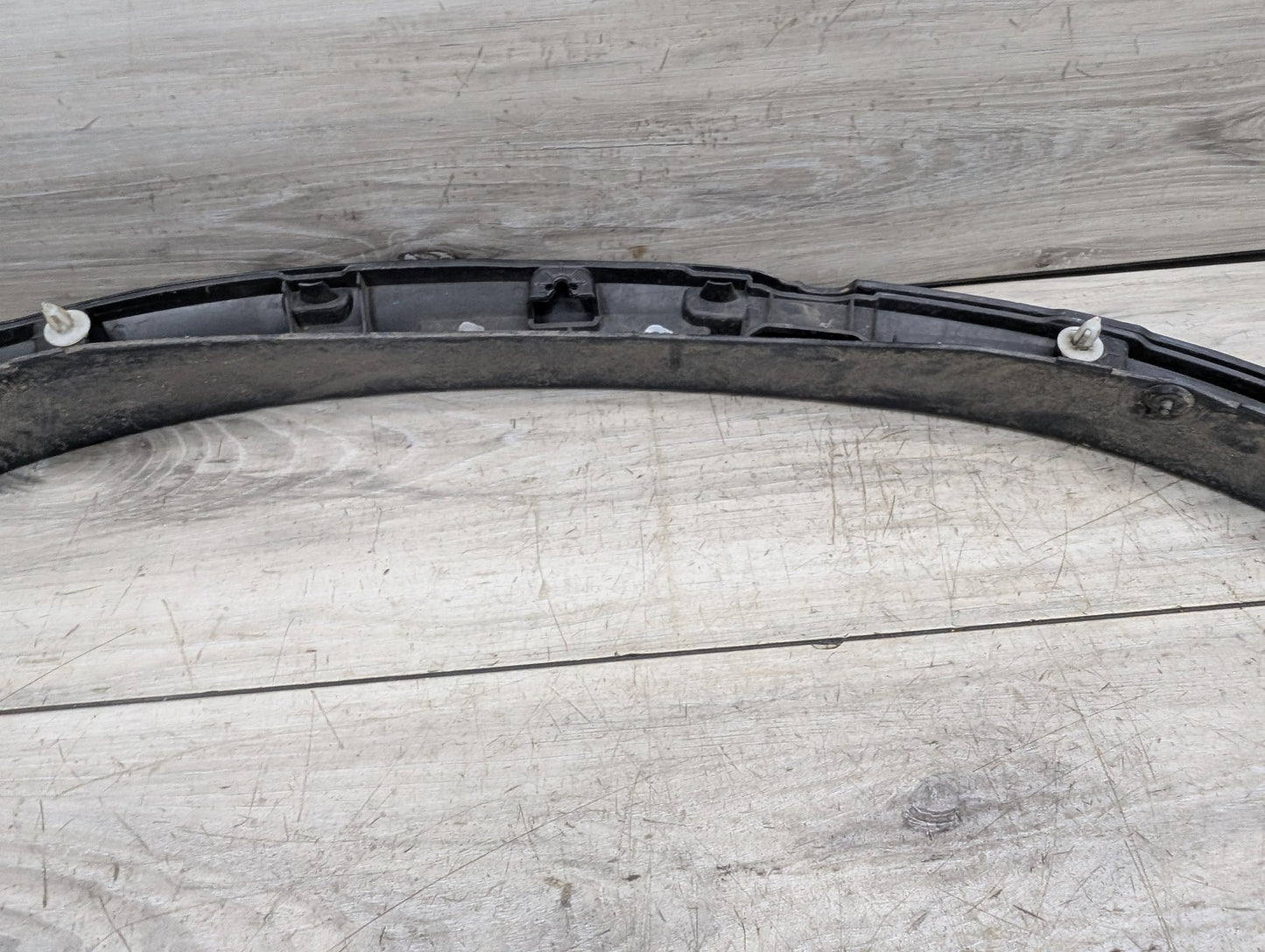 2014 - 2018 BMW X5 F15 Rear Left Driver Fender Flare Arch Trim Molding 7309099 N63B