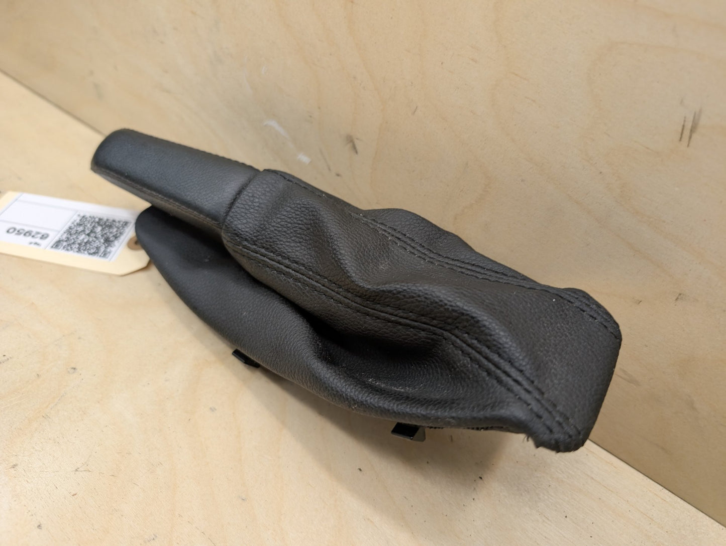 06-13 OEM BMW E90 E92 E93 335 Boot Hand Brake Handle Black