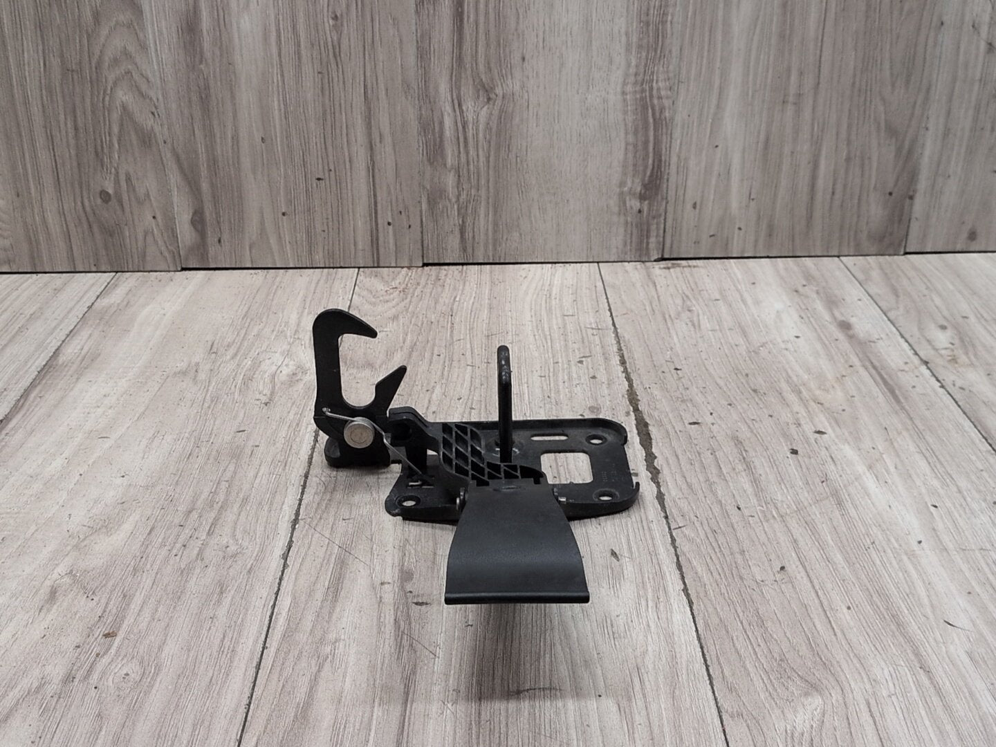 2010-2016 Audi S4 B8 Hood Bonnet Safety Lock Latches SET 8T0823480 OEM