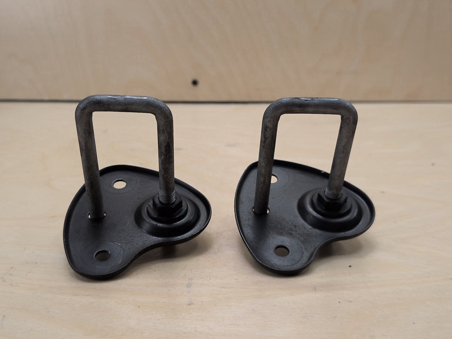 OEM BMW F90 F97 G01 G05 G06 G07 G12* G30 X3 X5 Hood Safety Latch Hook Pair SET