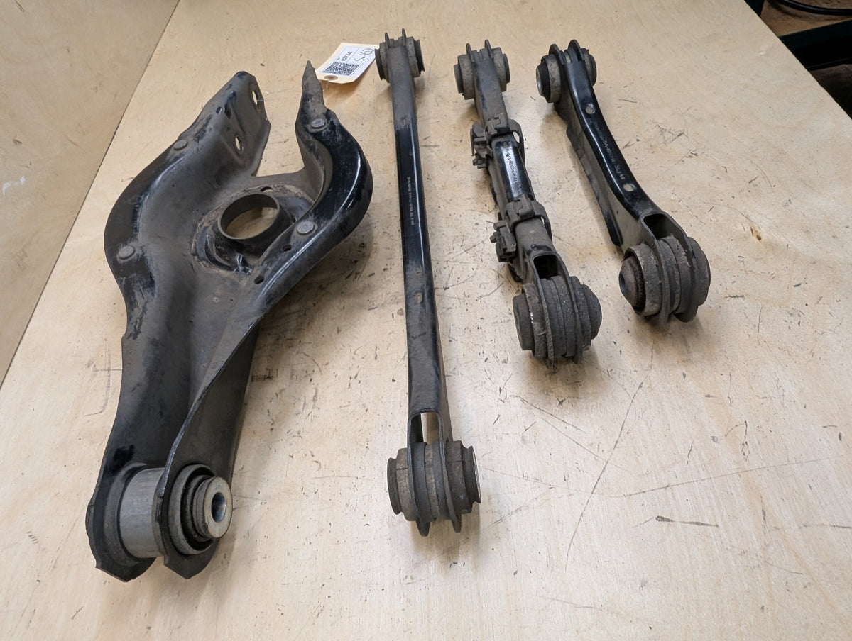 2012-2018 BMW 328i F30 Rear Left Driver Control Arms SET 6792540