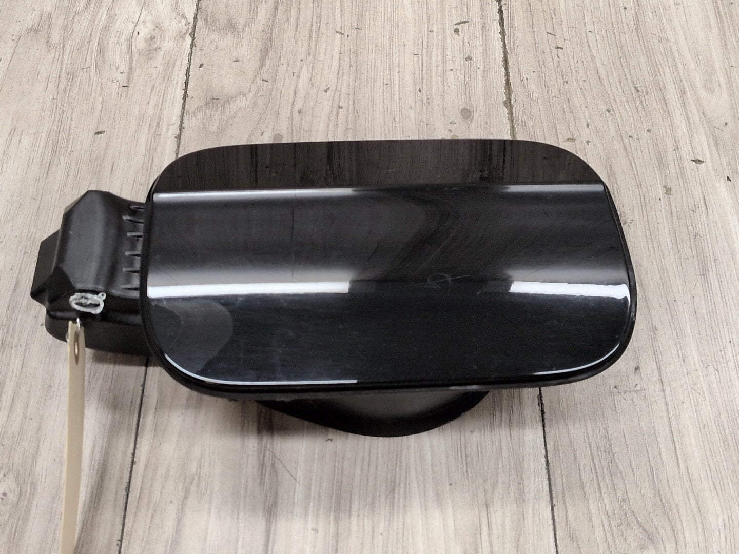 2013 - 2017 Audi S5 8T Fuel Gas Tank Filler Cap 8T8809906D CTUB