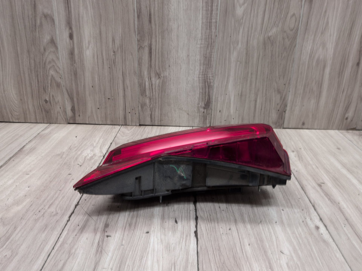 16-19 OEM BMW G11 G12 740 750 M760 Rear Right Passenger Inner Trunk Tail Light