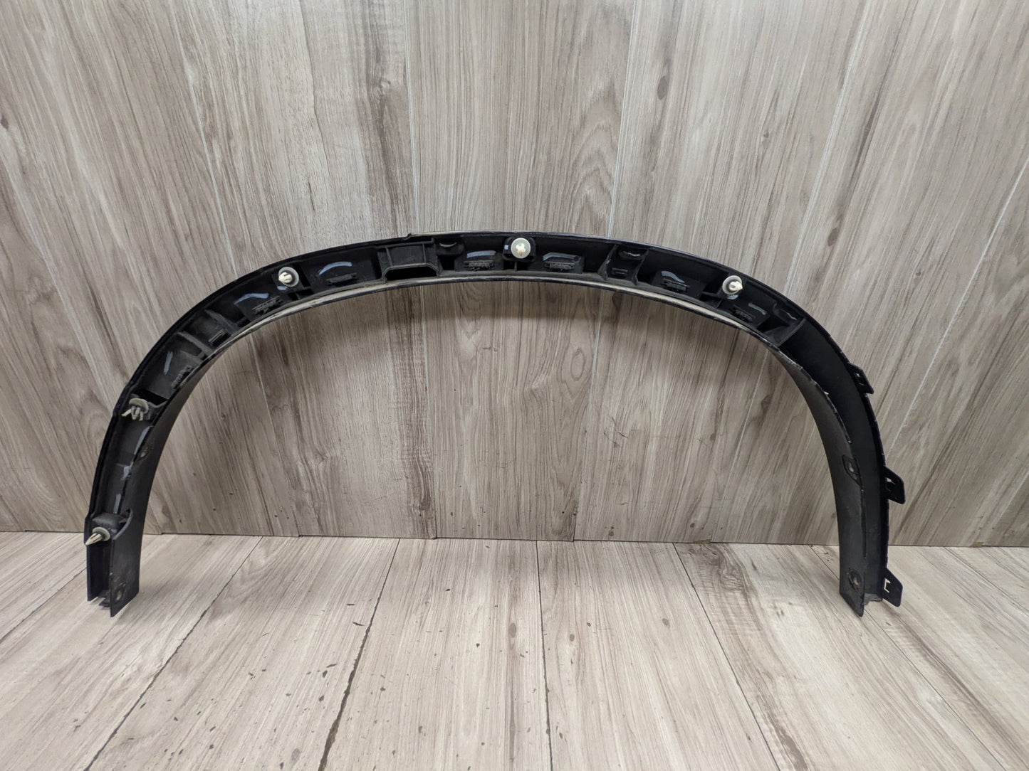 2015-2018 BMW X5 F85 Front Right Passenger Fender Flare Arch Trim Molding 7326052