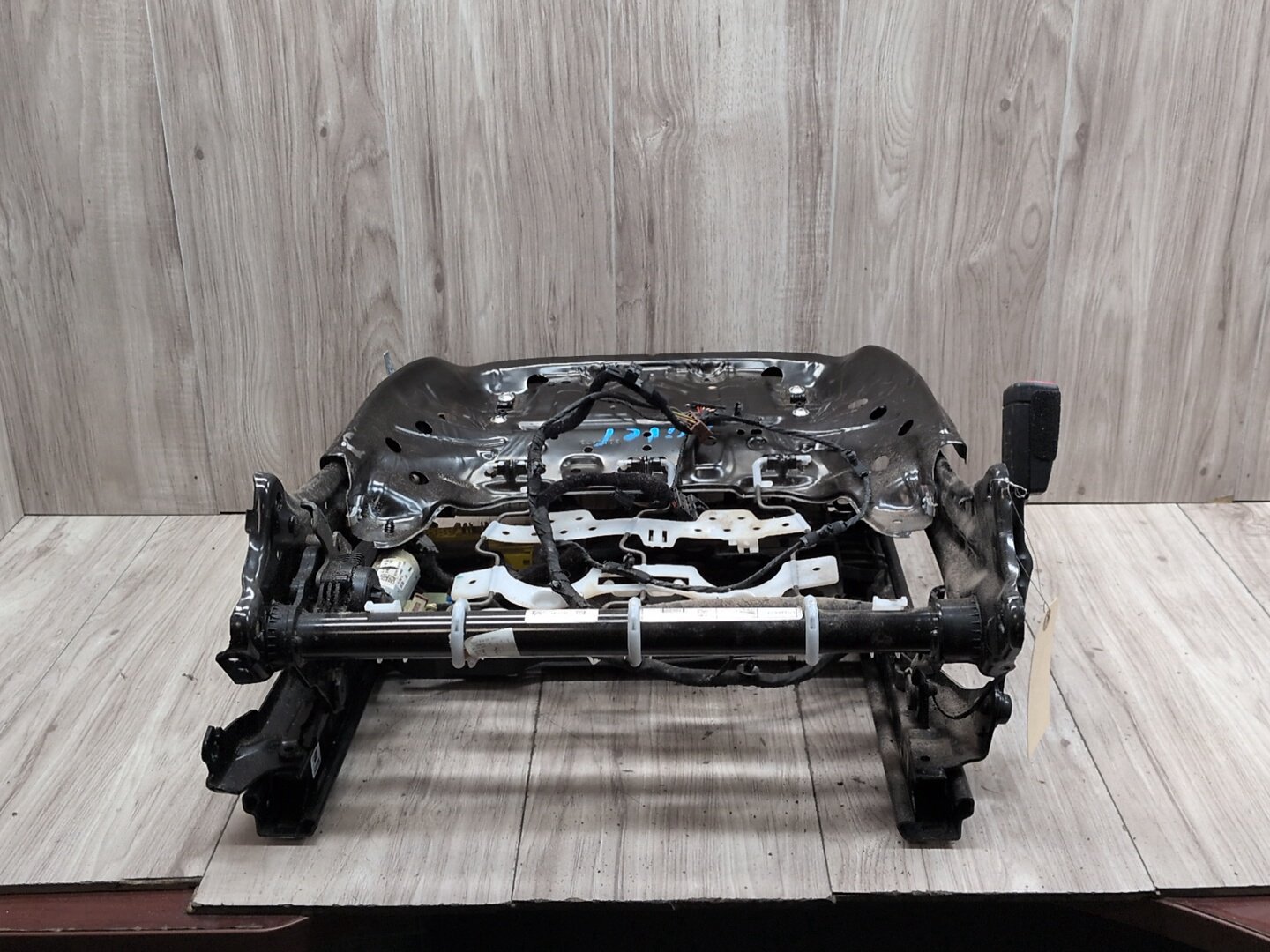 OEM BMW F97 G01 G02 G20 Electrical Front Left Driver Lower Seat Frame w/ Motors
