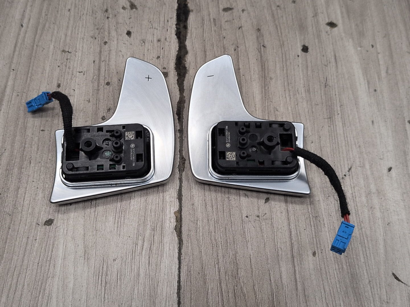 2016-2022 BMW 750i G12 Left Right Steering Wheel Paddle Shifter SET 9372496 OEM