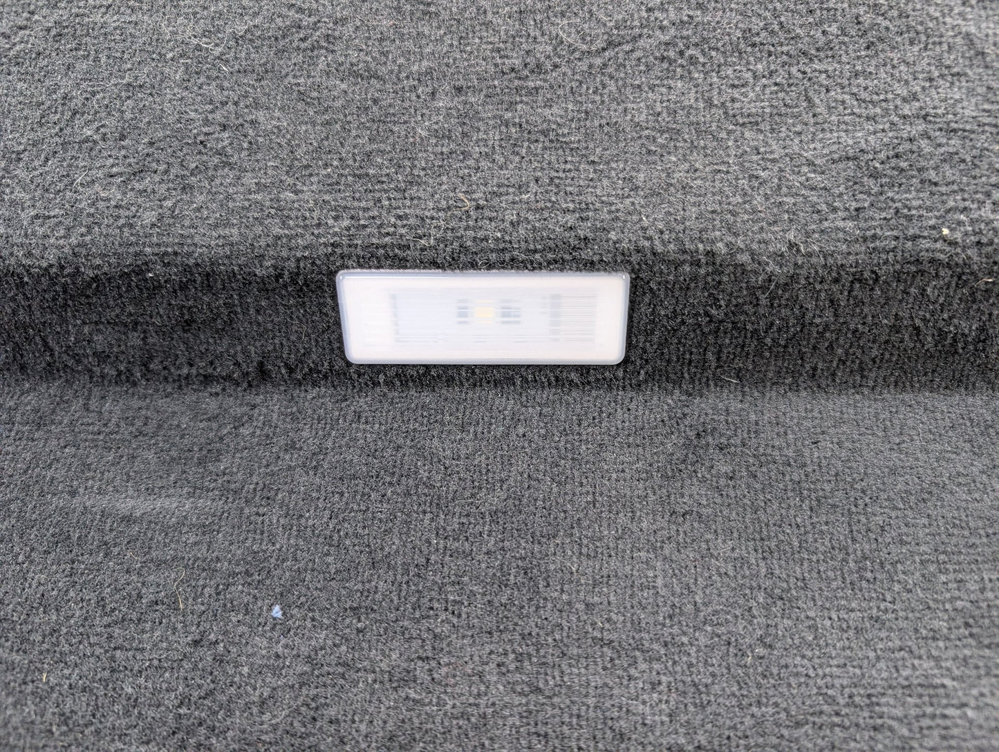 2019-2023 BMW X5 G05 REAR TRUNK RIGHT SIDE QUARTER LOWER TRIM PANEL OEM 5A0B5C8