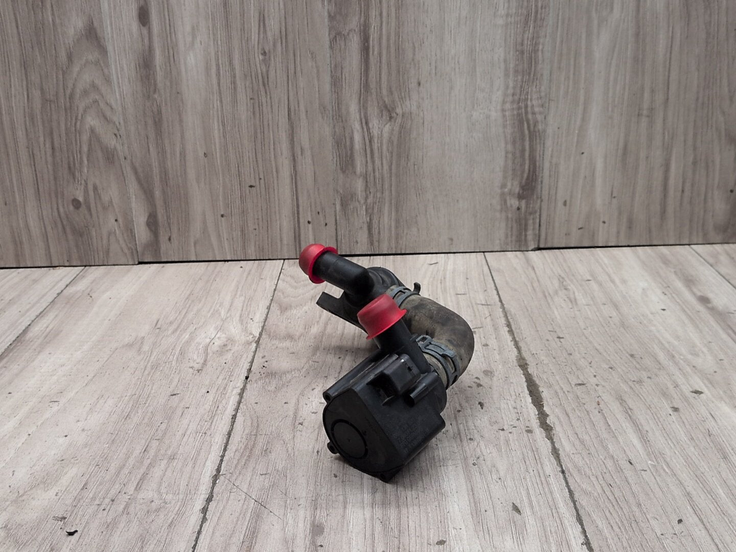 2015-2018 Audi 8U Q3 CCTA Engine Motor Cooling Auxiliary Water Pump 06H121601P