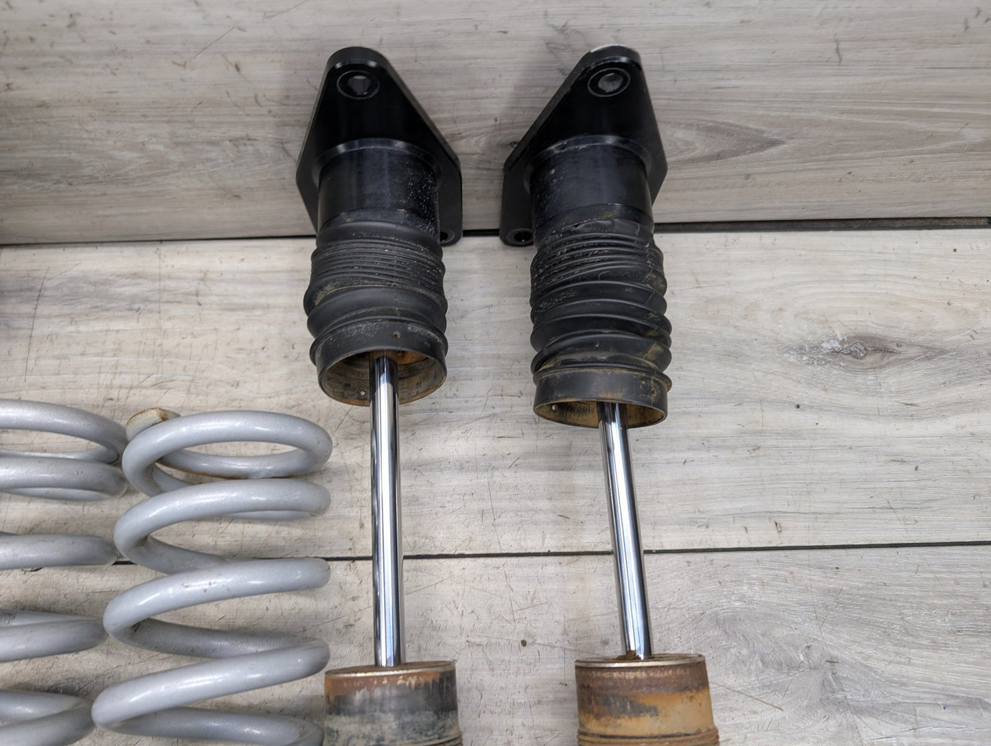 *NOTES! ECS Performance Adjustable Coilover System- F2x/F3x 5-Bolt 32 Way