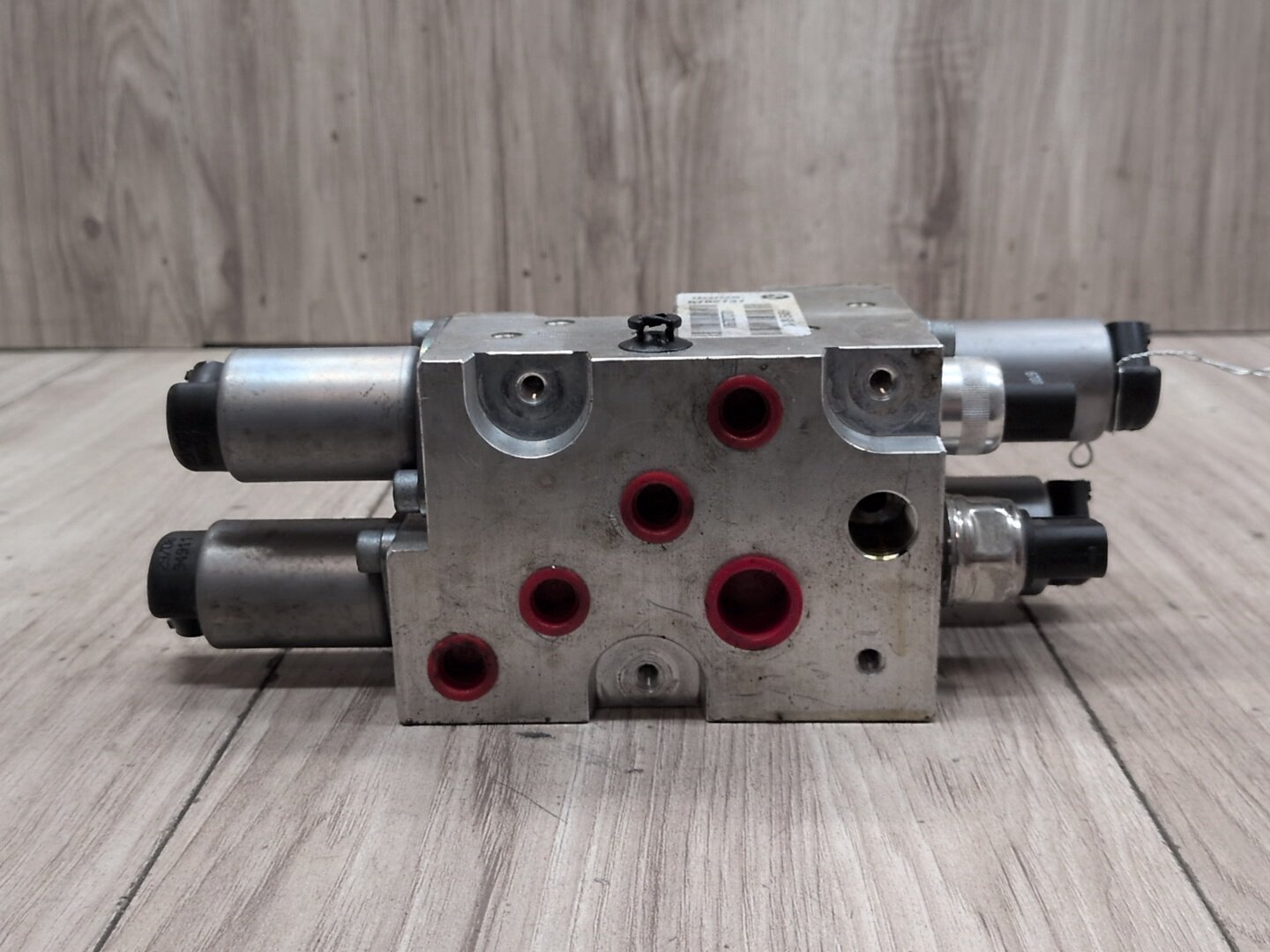 BMW X5 (E70) DYNAMIC DRIVE SUSPENSION HYDRAULIC VALVE BLOCK 37206782737
