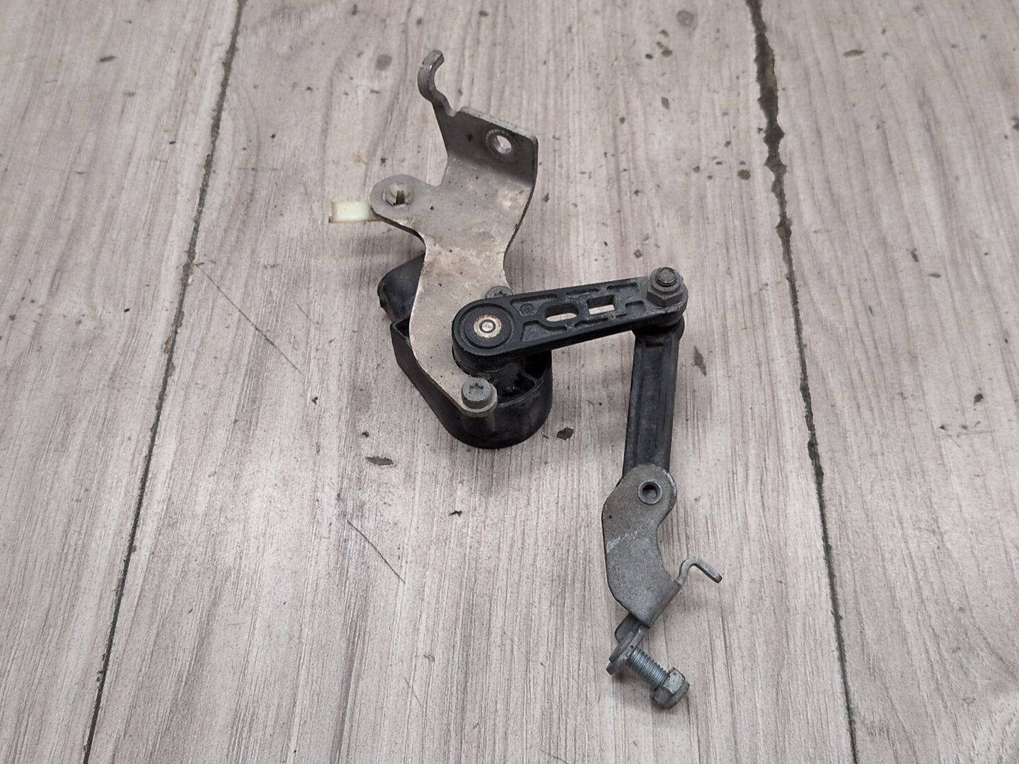 OEM BMW F30 F80 G20 G30 M3 Front Rear Left Right Suspension Height Level Sensor