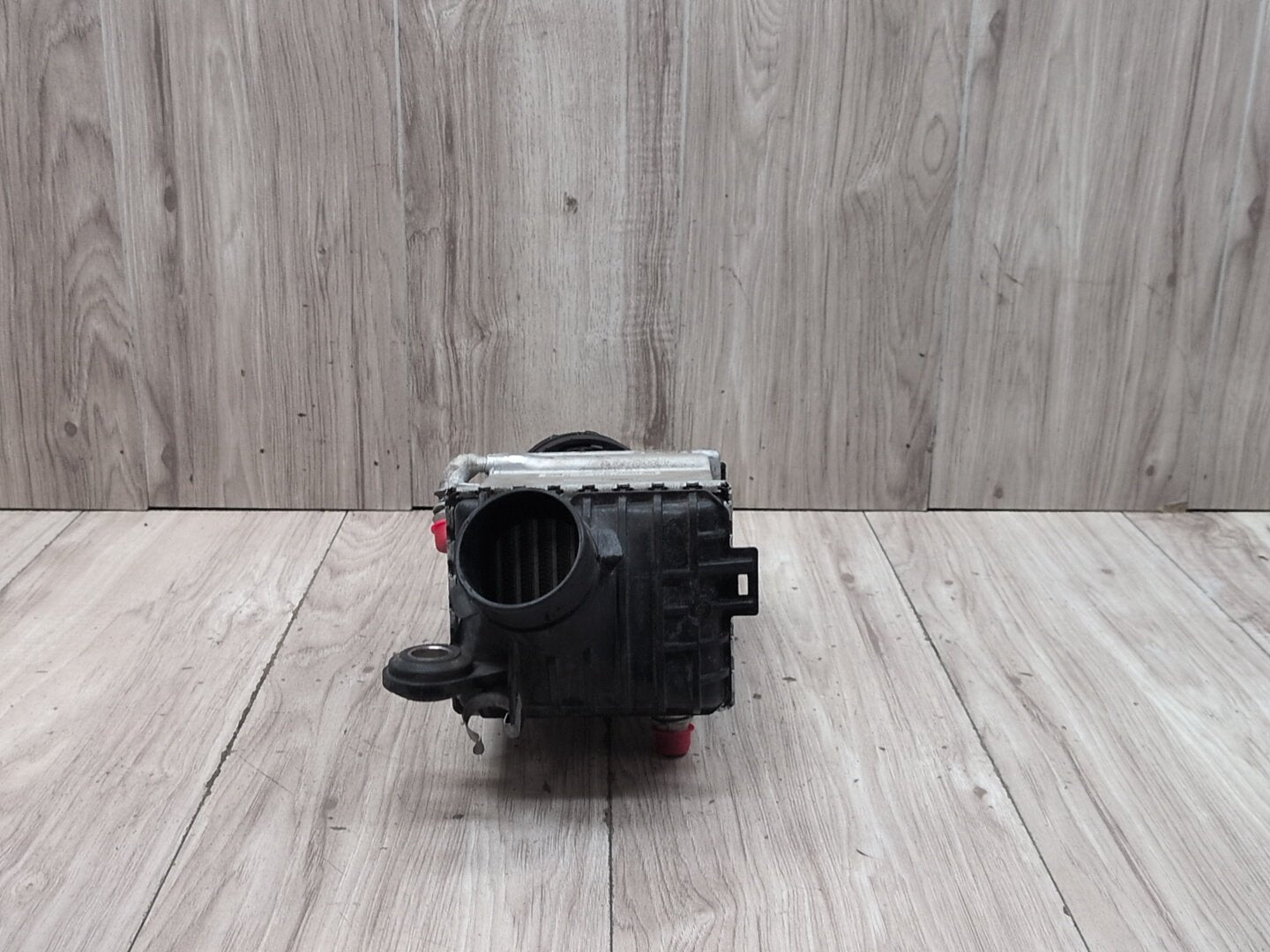 16-19 OEM BMW G30 G12 M550 750 N63R Turbocharger Intercooler Air Cooler 5-8
