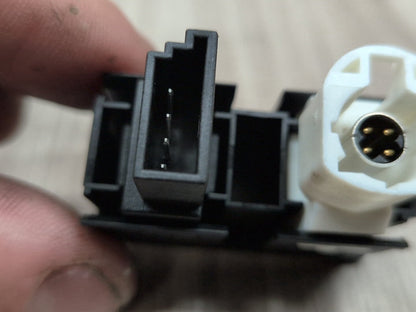 12-20 OEM BMW F22 F23 F30 F32 F33 F36 F48 F80 F82 F83 M3 M4 Aux Audio Input USB