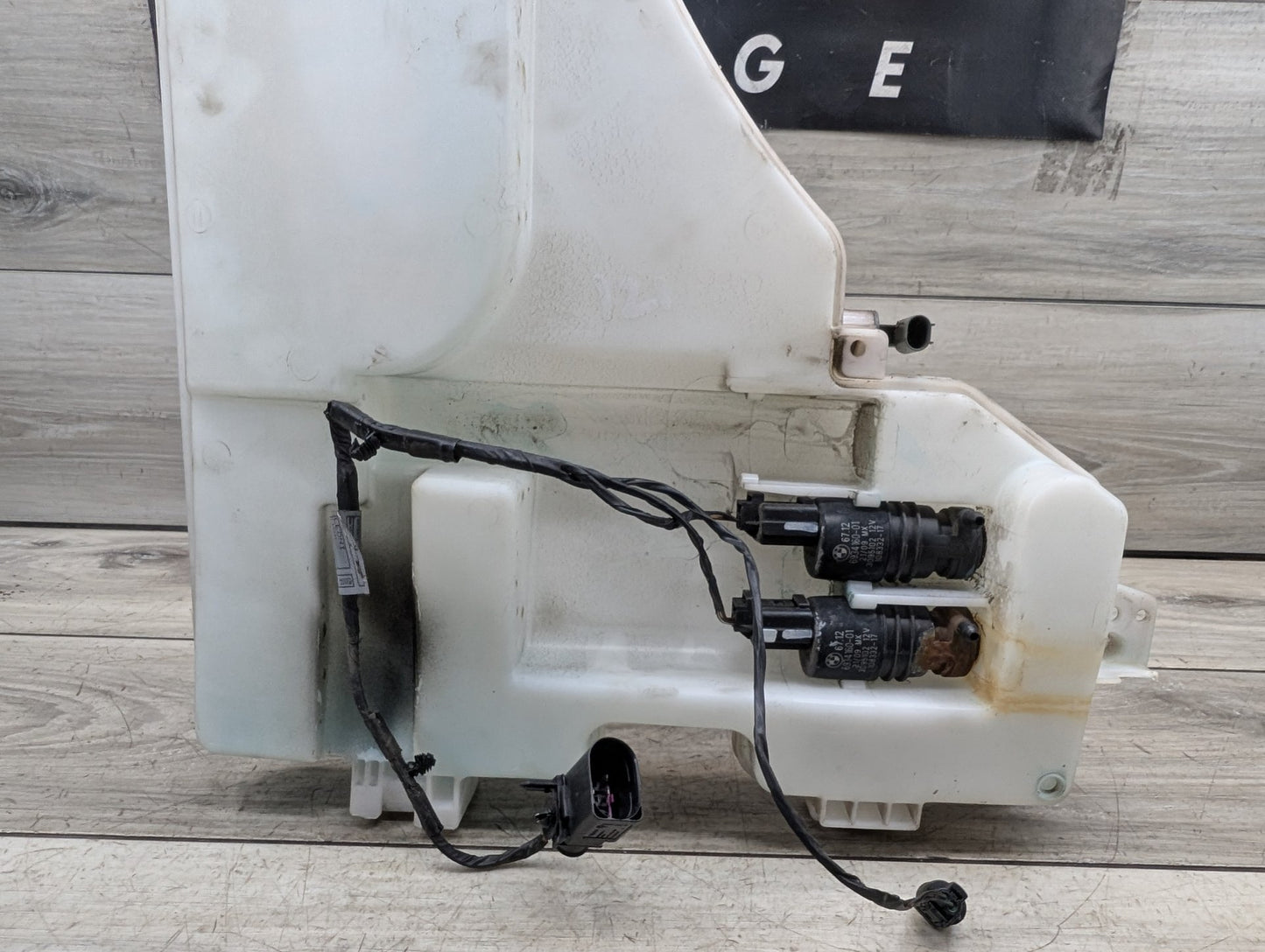 2007 - 2013 BMW X5 E70 Windshield Reservoir Tank Assembly 7161476 N62B48B
