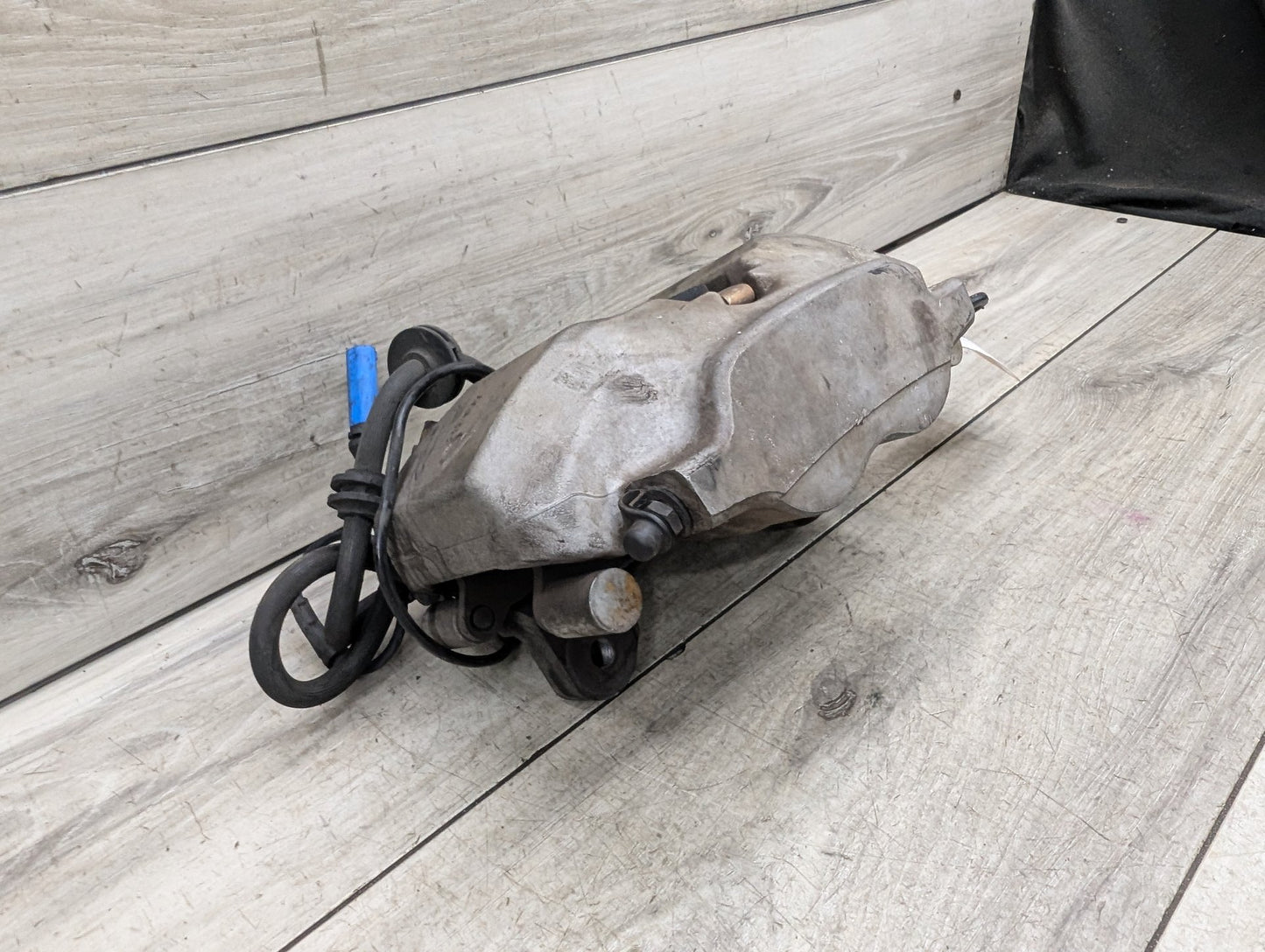 17-20 OEM BMW G11 G12 G30 540 740 750 Front Left Driver Brake Caliper Gray