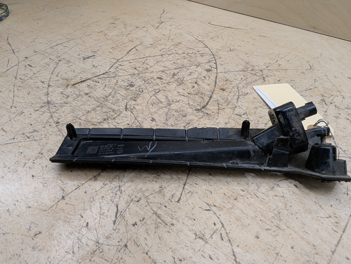 2019-2026 BMW X5 G05 Left Driver Side Skirt Rocker Panel Carpet Light Module 7946663 OEM