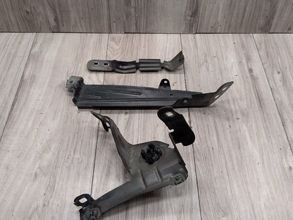 2011 - 2017 BMW X3 F25 Front Right Passenger Fender Brackets SET 7267336 N20B20O0