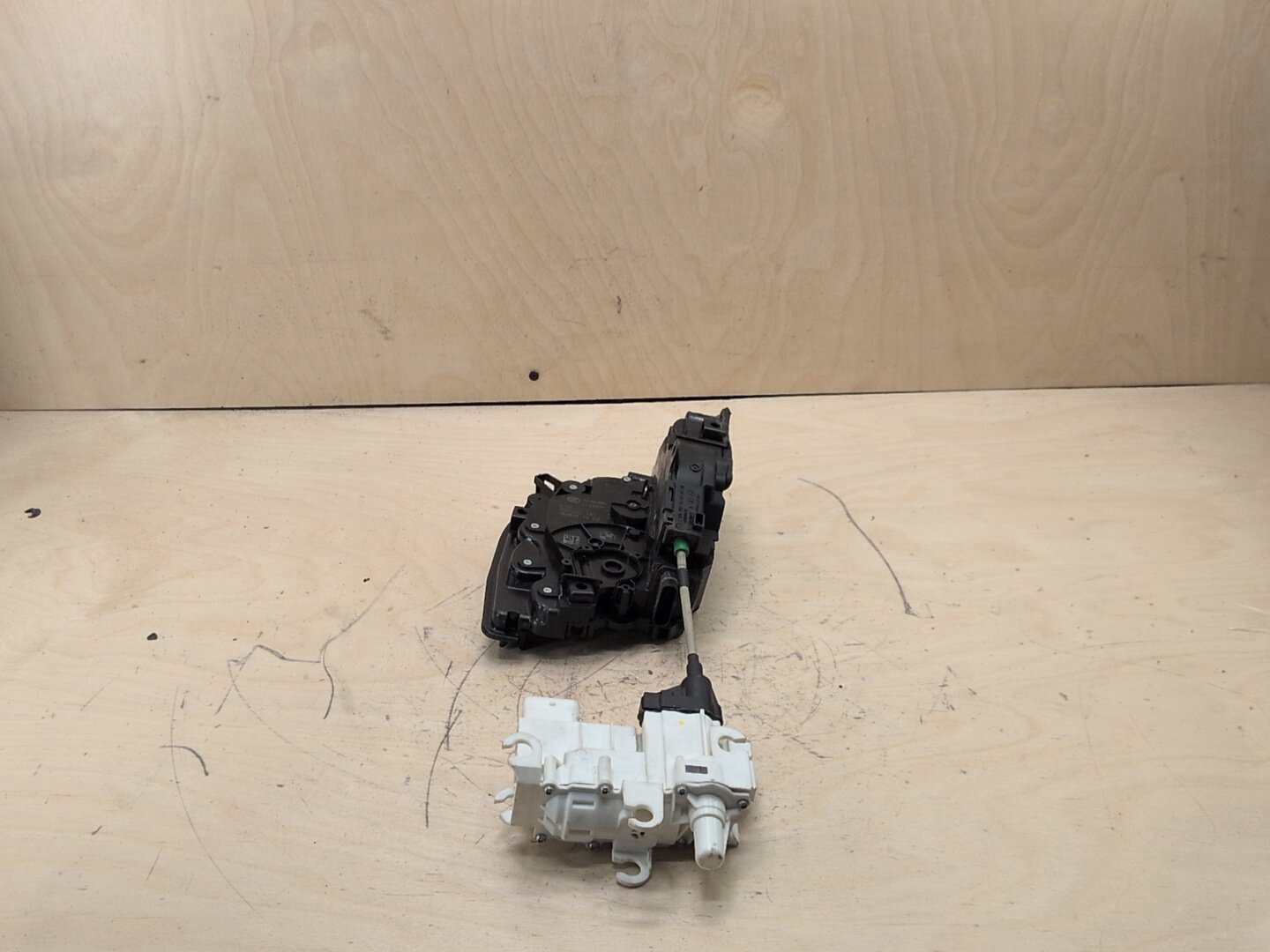 2016-2022 BMW 750i G12 Front Left Driver Door Latch Lock Actuator w/ Soft Close 7281945