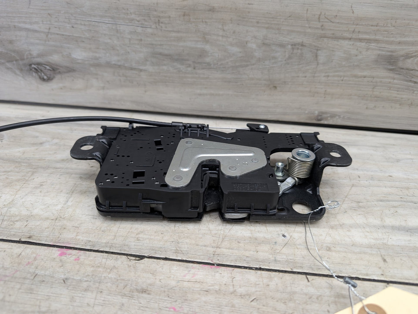 2016-2022 BMW 750Li G12 Liftgate Trunk Lid Liftgate Lock Latch Actuator 7441014