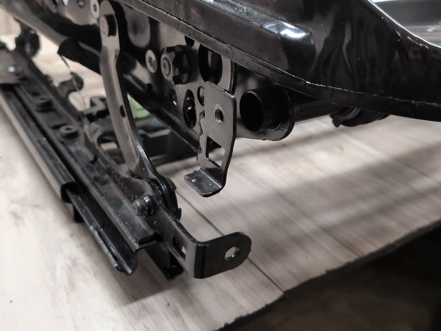 2019-2026 BMW 330i G20 Front Right Passenger Seat Lower Track Frame Assembly 3326576