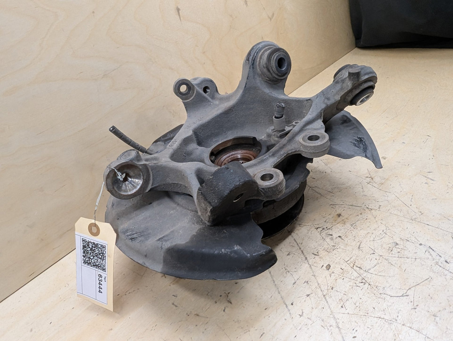 2012-2018 BMW 328i F30 Rear Right Passenger Spindle Knuckle w/ Bearing 6792522