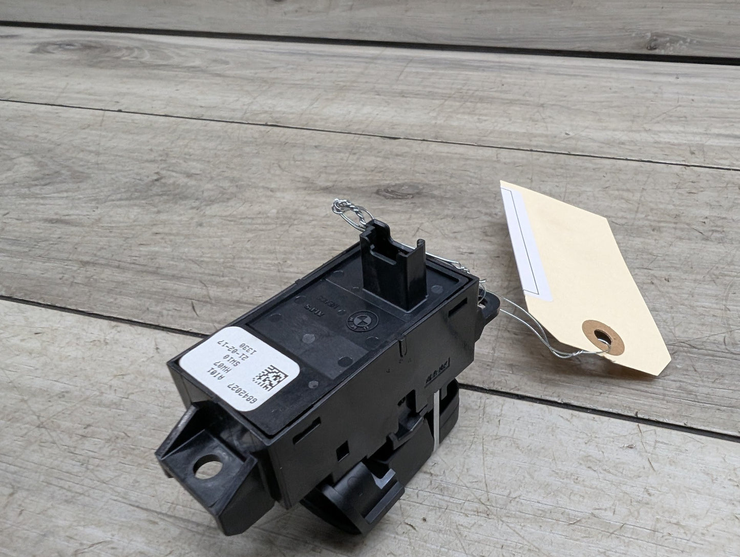 OEM BMW F90 M5 G01 G02 G30 530 540 M550 X3 Parking Brake Auto Hold Switch BLACK