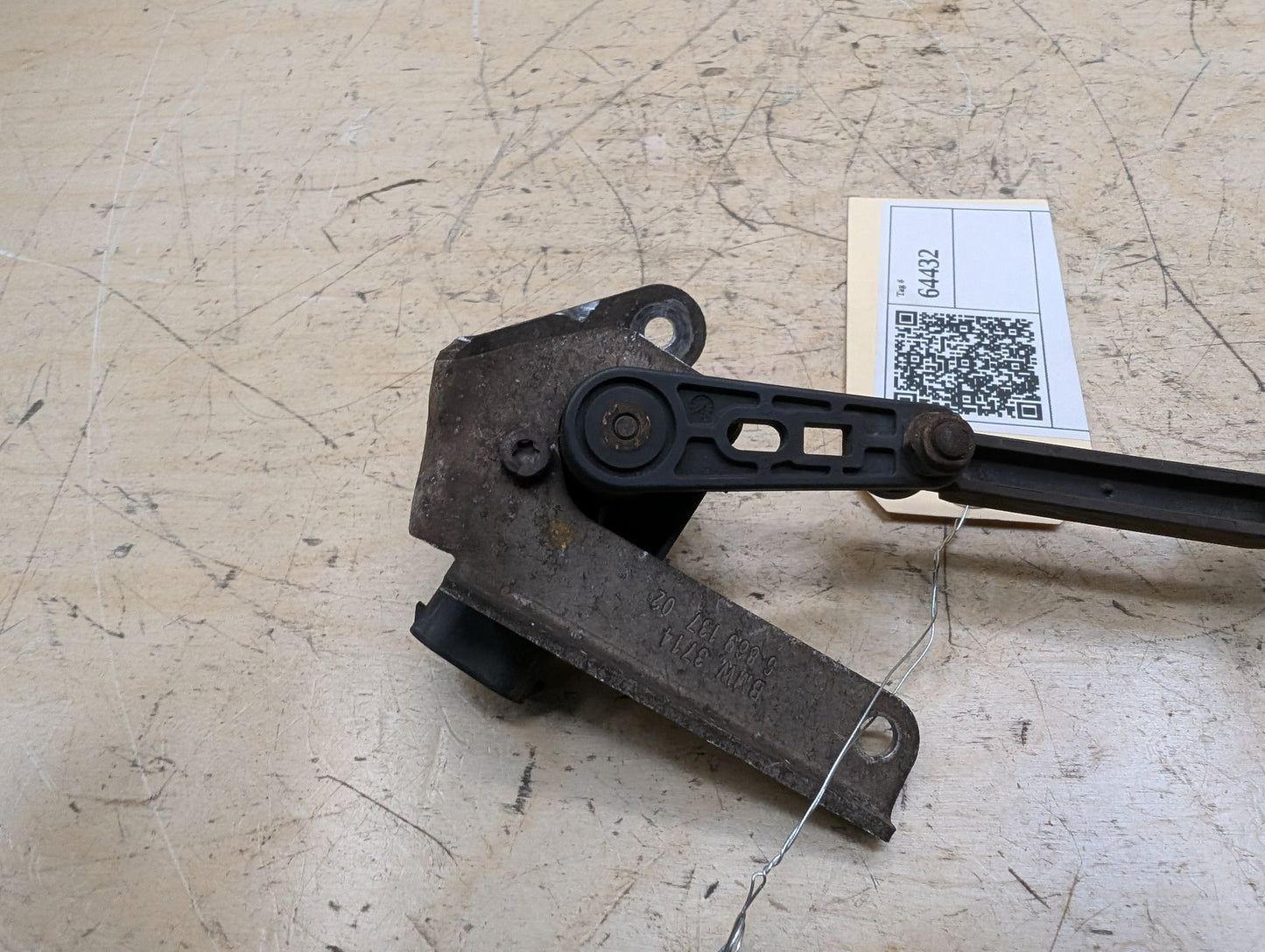 2016-2022 BMW 750i G12 Suspension Height Level Sensor 2959574
