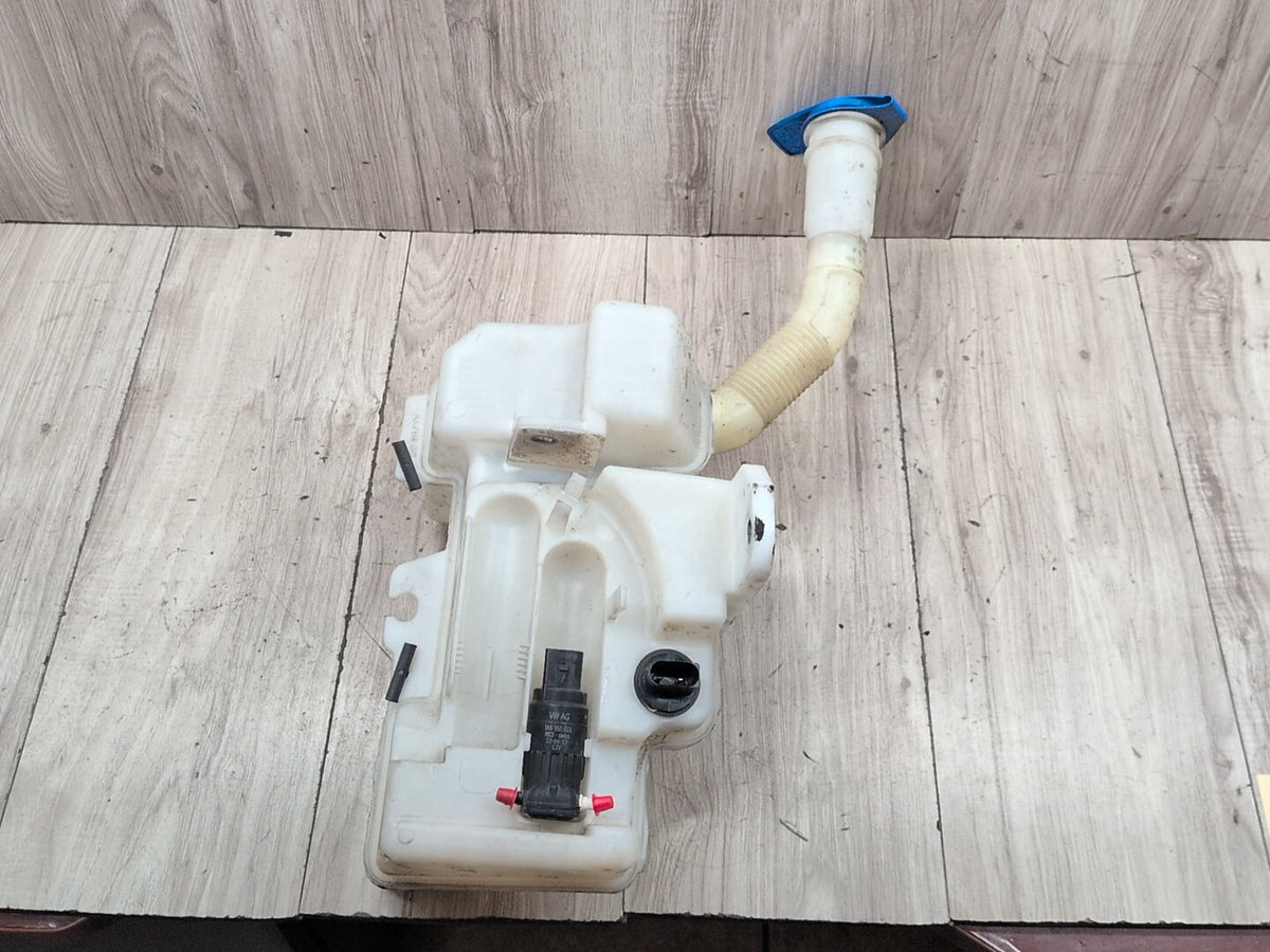 15-18 OEM Audi Q3 8U Windshield Reservoir Tank Assembly 8U0955451