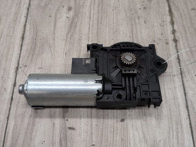 2019-2026 BMW X5 G05 Sunroof Sun Roof Glass Motor 7933149 OEM