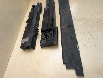 2012-2018 BMW 320i F30 Cooling Radiator Brackets SET 7600537
