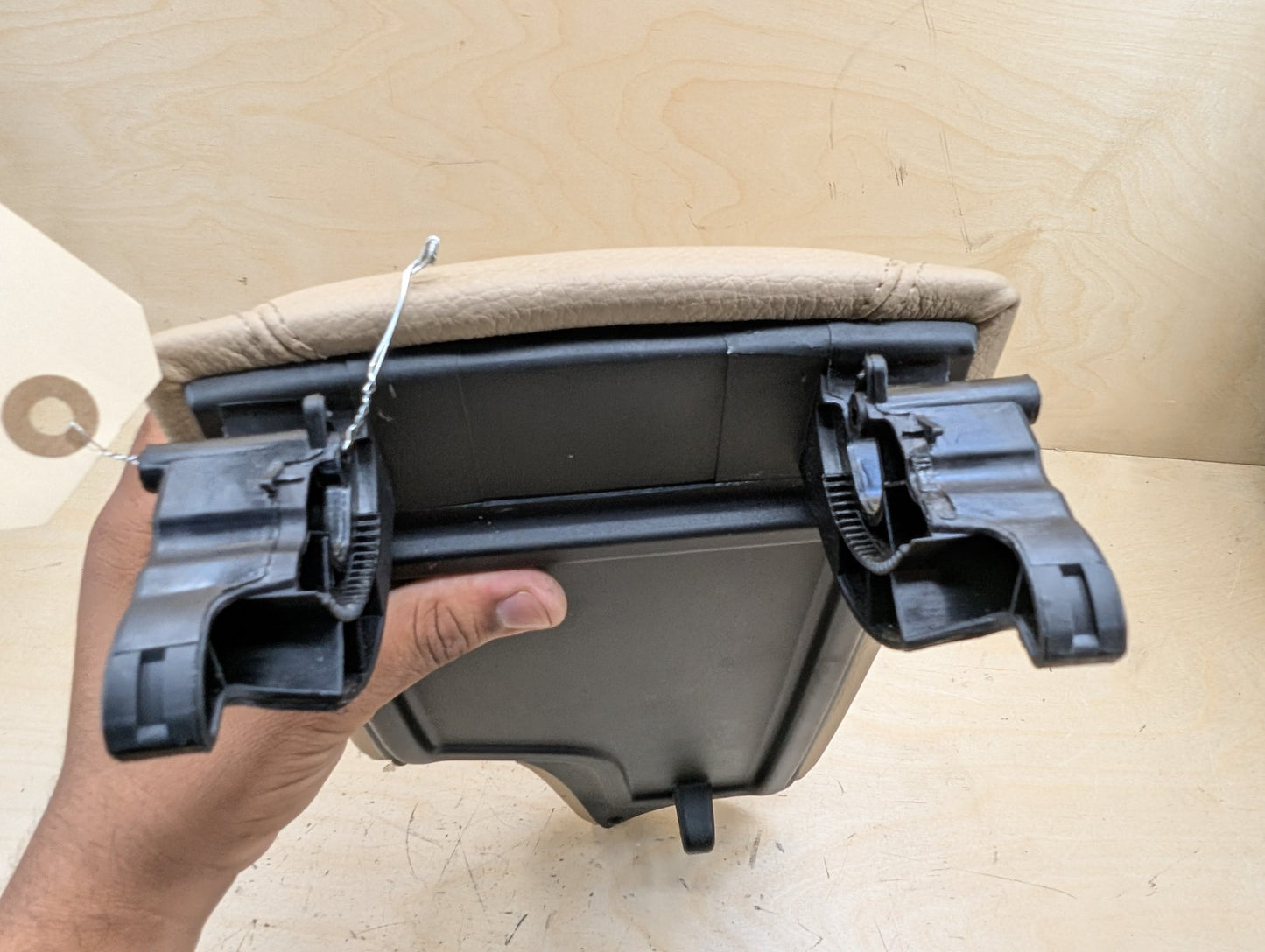 2012-2018 BMW 328i F30 Center Console Armrest Arm Rest 9285130