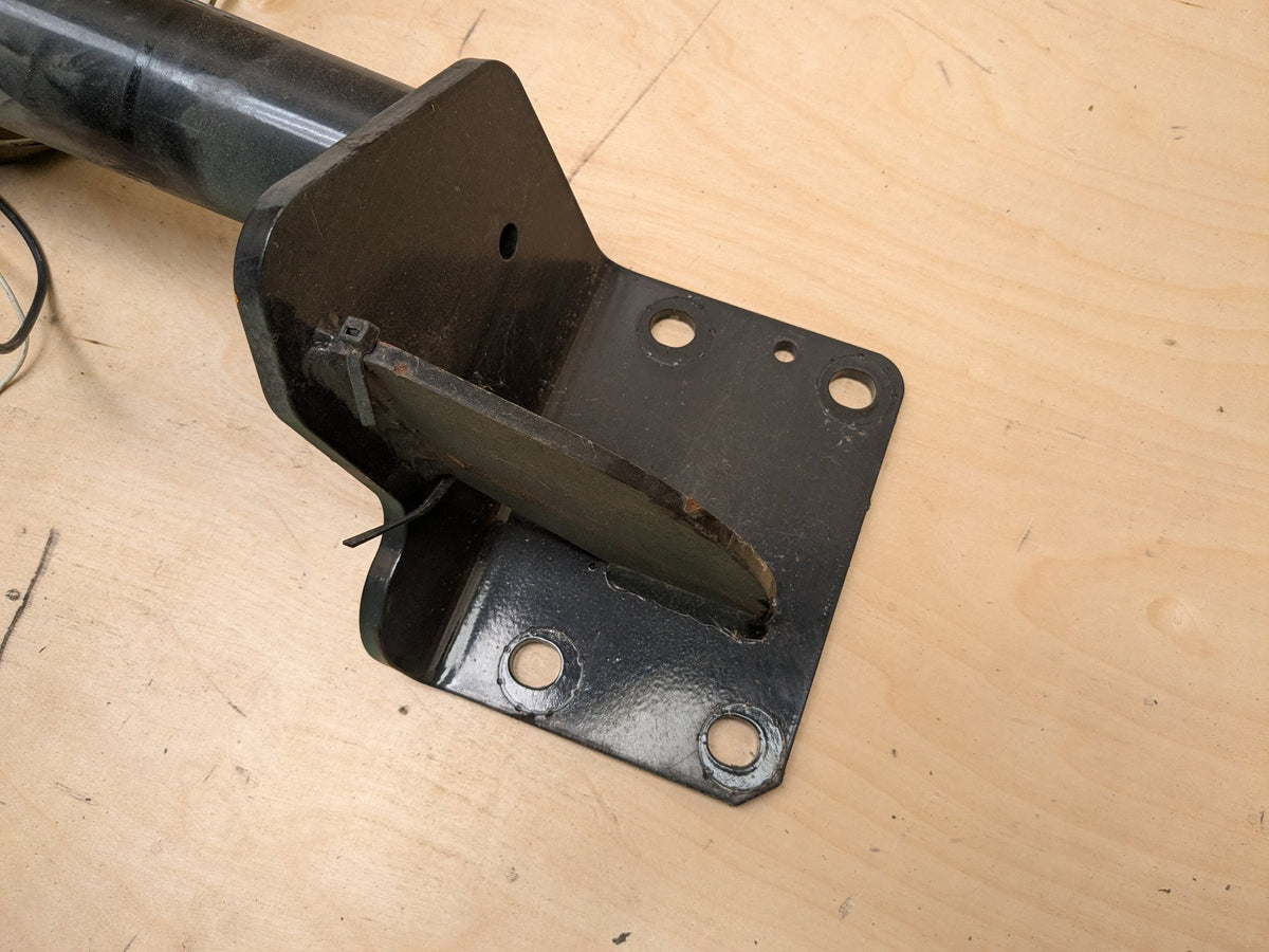 F15 F16 X5 X6 Aftermarket CURT Powered 3-to-2-Wire Taillight Converter w Tow Hitch Mount