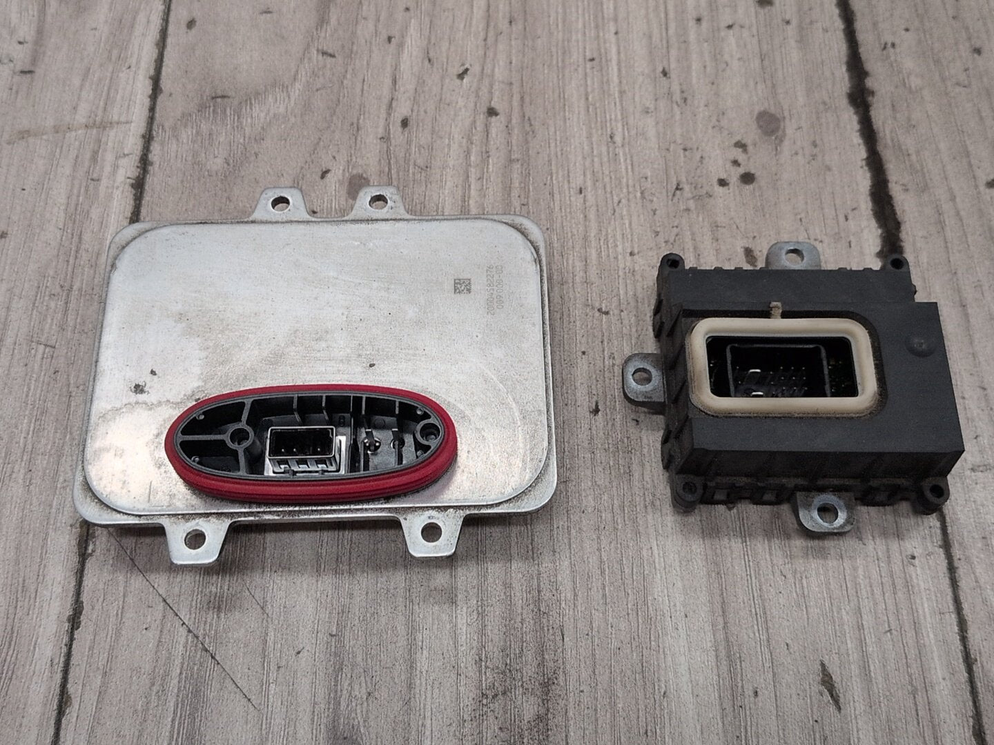 2008-2010 BMW 535i E60- Left Right Headlight DRL Daytime Running Light Module SET PN: 7189312