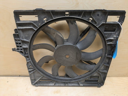2015-2018 BMW X5 F85 Radiator Fan Shroud Housing w/ Motor 7647371