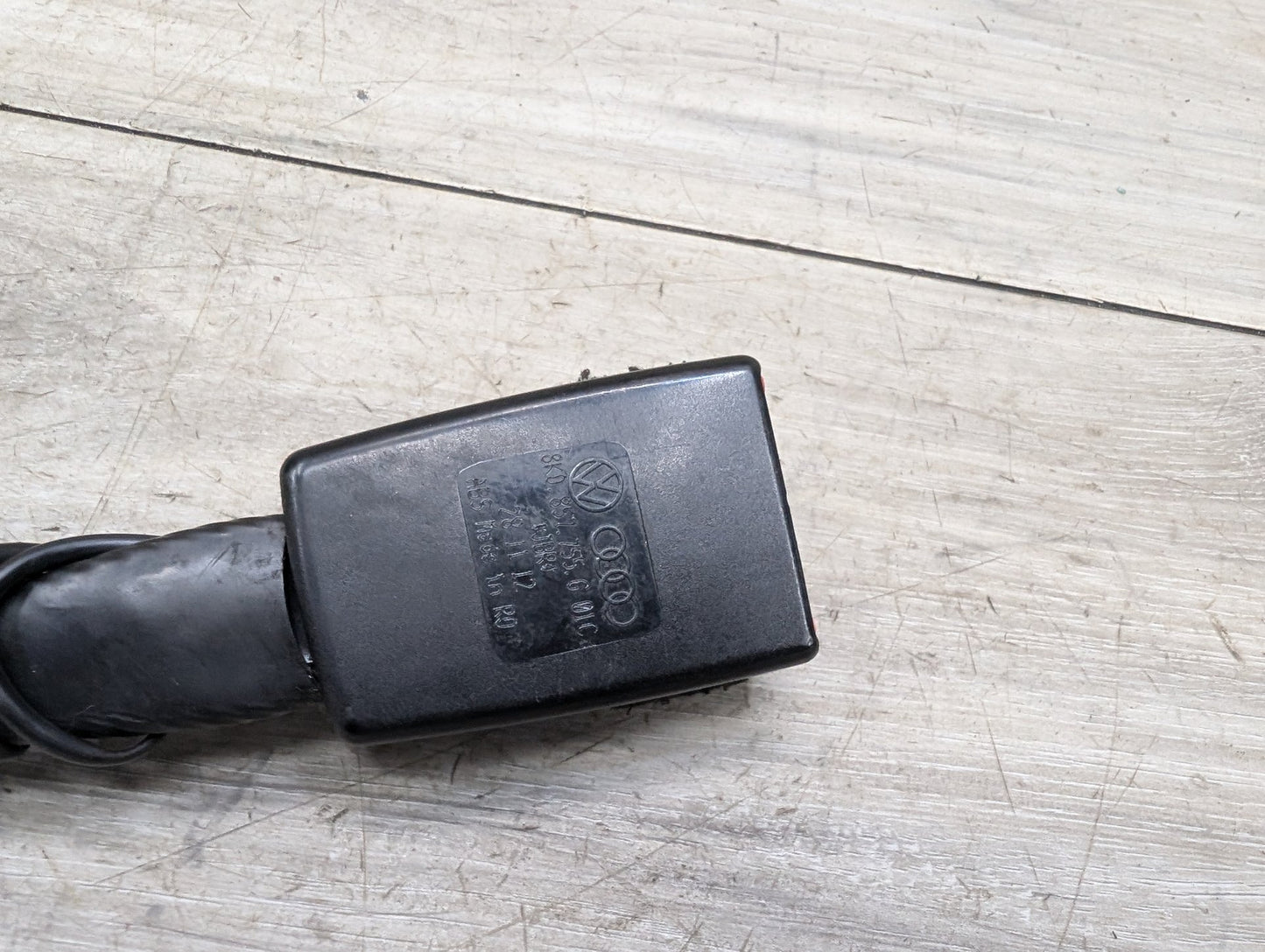 2008 - 2017 Audi S5 8T Front Left Driver or Right Passenger Seatbelt Seat Belt Buckle 8K08577556