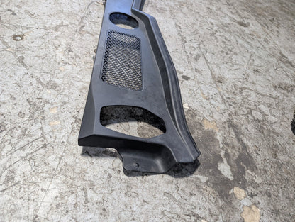 09-17 OEM AUDI Q5 SQ5 Front Windshield Wiper Cowl Grille Trim