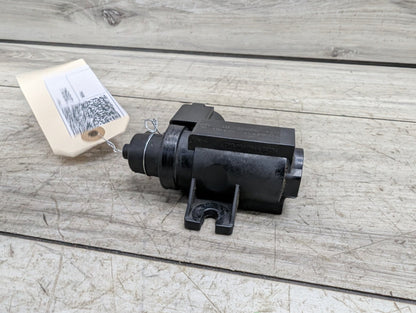 2014 - 2018 BMW X5 F15 Turbo Boost Pressure Solenoid Valve 7626351 N63B44O1