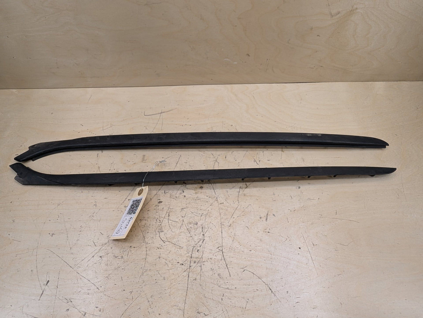 2012-2018 BMW 320i F30 Front Left Right Side Windshield Drip Trim Molding SET 7258187