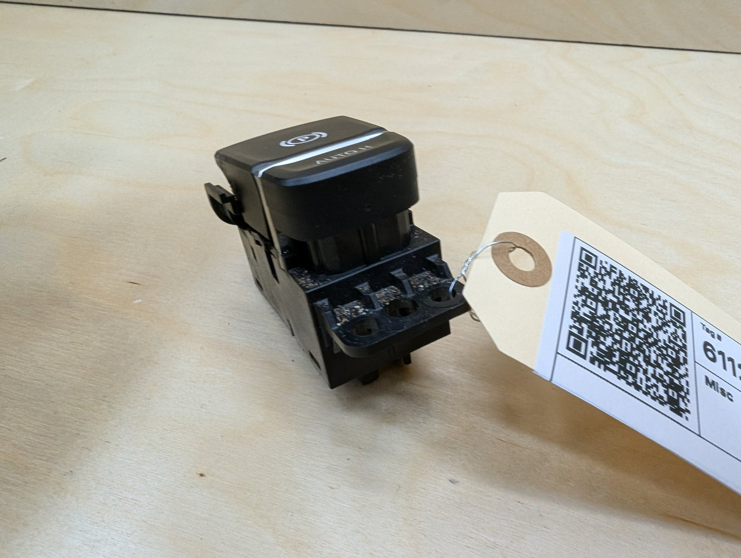 OEM BMW F90 M5 G30 G01 X3 G02 X4 F97 F98 Parking Brake Auto Hold Switch BLACK