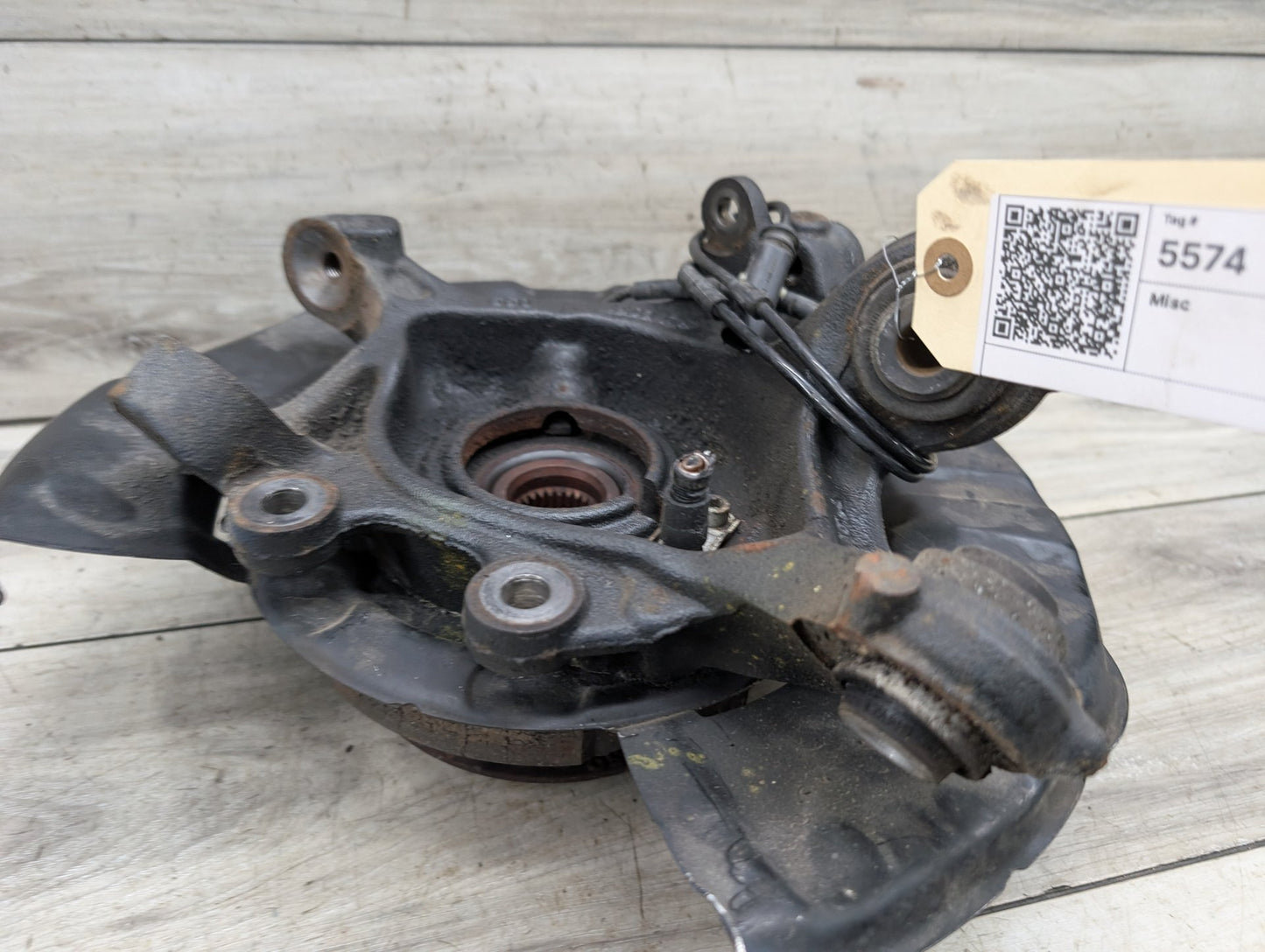 2012-2018 BMW 340i F30 Rear Right Passenger Spindle Knuckle w/ Bearing 6792524